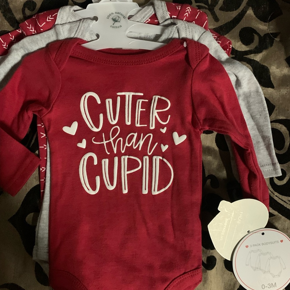 Baby kiss 3 onesies 0-3 months